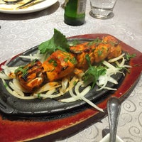 Photo taken at 坦都印度餐廳 Tandoor Indian Restaurant by Stefan M. on 3/28/2015