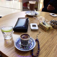 Das Foto wurde bei Ada Cafe Family Mall von Turgut B. am 1/17/2017 aufgenommen