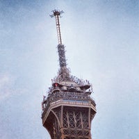 Photo taken at Trocadéro Ozu Club by Miguel L. on 12/25/2012