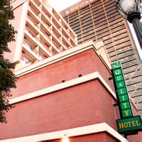 11/20/2013 tarihinde Quality Hotel Downtownziyaretçi tarafından Quality Hotel Downtown'de çekilen fotoğraf