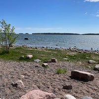 Photo taken at Haukilahden uimaranta by Sillern on 5/29/2021