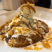 Photo taken at GOSSIP Cafe &amp;amp; Desserts by Noura Abdullah on 9/19/2019