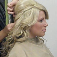 Foto tomada en headstrong hair salon  por headstrong hair salon &amp;amp; makeup studio, Yardley, PA el 4/2/2014