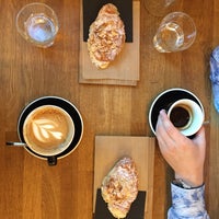 Foto tirada no(a) Taste Map Coffee Roasters por Oreigė O. em 8/30/2017