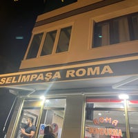 Photo taken at Roma Dondurmacısı by Esra on 7/14/2021