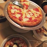 3/20/2016にJava D.がUpper Crust Pizza Co.で撮った写真