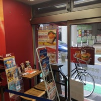 Photo taken at KFC by ジャック on 8/12/2017