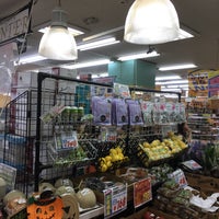 Photo taken at オオゼキ 八幡山店 by ジャック on 10/20/2016