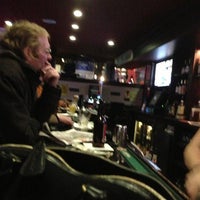 Foto tomada en Mike&amp;#39;s Courtside Sports Bar &amp;amp; Grill  por Anysa el 12/28/2012