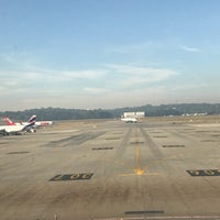 Photo taken at Domestic Departures by Felipe A. on 5/11/2018