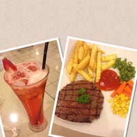Photo taken at Gowagyu Steak by Lissa S. on 7/28/2014