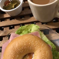 Foto tirada no(a) Café Canela por Hilda C. em 11/7/2018