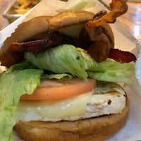 8/26/2018에 Doug B.님이 BurgerFi에서 찍은 사진