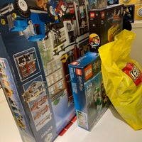 Photo taken at The LEGO Store by Akiles M. on 6/22/2019