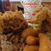 Photo taken at Smithfield&amp;#39;s Chicken &amp;#39;N Bar-B-Q by Bryan N. on 1/6/2013