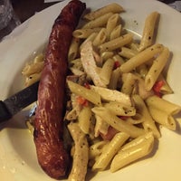 Снимок сделан в The Old Spaghetti Factory пользователем Pejman K. 4/4/2015