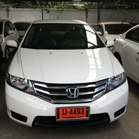 Photo taken at Honda Service ปิ่นเกล้า by Nattaporn B. on 4/29/2013