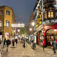 Photo taken at Seven Dials by Pouria on 11/29/2022