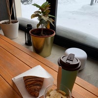 Photo taken at Surf Coffee X Muses by Антон К. on 1/21/2021