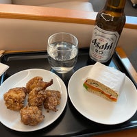 Photo taken at JAL Sakura Lounge by Cano L. on 1/31/2023