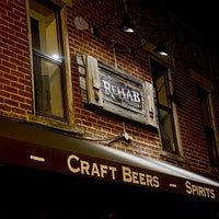 Foto tirada no(a) Rehab Tavern por Jen C. em 9/14/2022