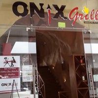 Foto tomada en Onix Grill  por Luis Daniel M. el 2/9/2014