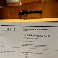 Снимок сделан в Paul Recital Hall at Juilliard пользователем Brandon S. 11/19/2022