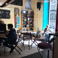 Das Foto wurde bei La Cité Libreriacafè von Oksana G. am 5/4/2017 aufgenommen