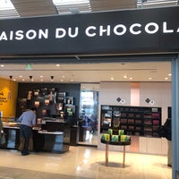 Photo taken at La Maison du Chocolat by Joon C. on 9/14/2018
