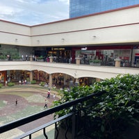 Foto scattata a Centro Comercial Jardín Plaza da Miguel J M. il 3/28/2021