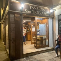 Photo taken at Taverna San Trovaso by Kim G. on 9/28/2021