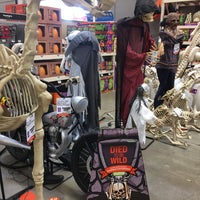 Photo taken at The Home Depot by Michael Walsh A. on 10/19/2017
