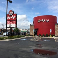Photo taken at Wendy’s by Michael Walsh A. on 10/3/2017