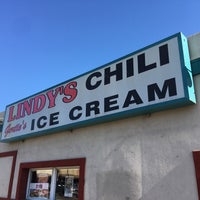 Photo taken at Lindy&amp;#39;s Chili &amp;amp; Gertie&amp;#39;s Ice Cream by Michael Walsh A. on 3/22/2018