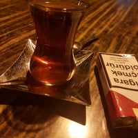 Das Foto wurde bei Fırat Nargile Cafe von Hüseyin Ç. am 9/14/2017 aufgenommen