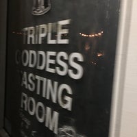Das Foto wurde bei Unity Vibration Brewery &amp;amp; Triple Goddess Tasting Room von PF A. am 12/9/2018 aufgenommen