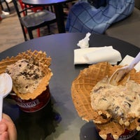Photo taken at Cold Stone Creamery by Julian Y. on 12/2/2018
