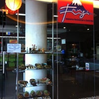 Foto diambil di Fuji Japanese Restaurant &amp; Sushi Bar oleh Veronica K. pada 11/3/2012