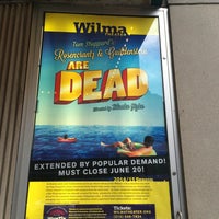 รูปภาพถ่ายที่ The Wilma Theater โดย Michael R. เมื่อ 6/13/2015