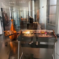 Photo taken at Musical Instruments Museum by Muteredditruh on 2/5/2023