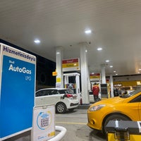 รูปภาพถ่ายที่ Shell โดย sas เมื่อ 1/10/2022