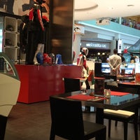 12/5/2014에 George P.님이 Ducati Caffe에서 찍은 사진