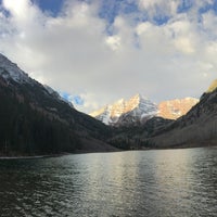 Photo taken at Maroon Bells Guide &amp;amp; Outfitters by Dane R. on 10/15/2016