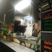 Photo taken at Tacos Morelos by Luciefer on 5/11/2018