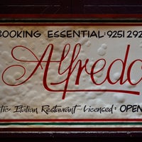 รูปภาพถ่ายที่ Alfredo Authentic Italian Restaurant โดย Alfredo Authentic Italian Restaurant เมื่อ 11/26/2013