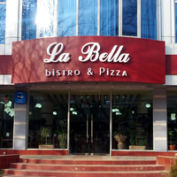 Foto tomada en Кафе-бистро La Bella | La Bella Café Bistro  por Кафе-бистро La Bella | La Bella Café Bistro el 11/27/2013