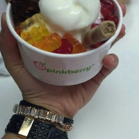 Photo taken at Pinkberry by MLTMSLMZ ✈. on 2/14/2016