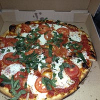 3/28/2013にNicoleMarieOH8がTrilogy Pizzaで撮った写真