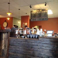 Foto tirada no(a) The Local Coffee House por Heather M. em 12/14/2013