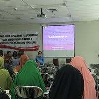 Photo taken at Fakultas Kedokteran Gigi UPDM(B) by Agung D. on 7/21/2018